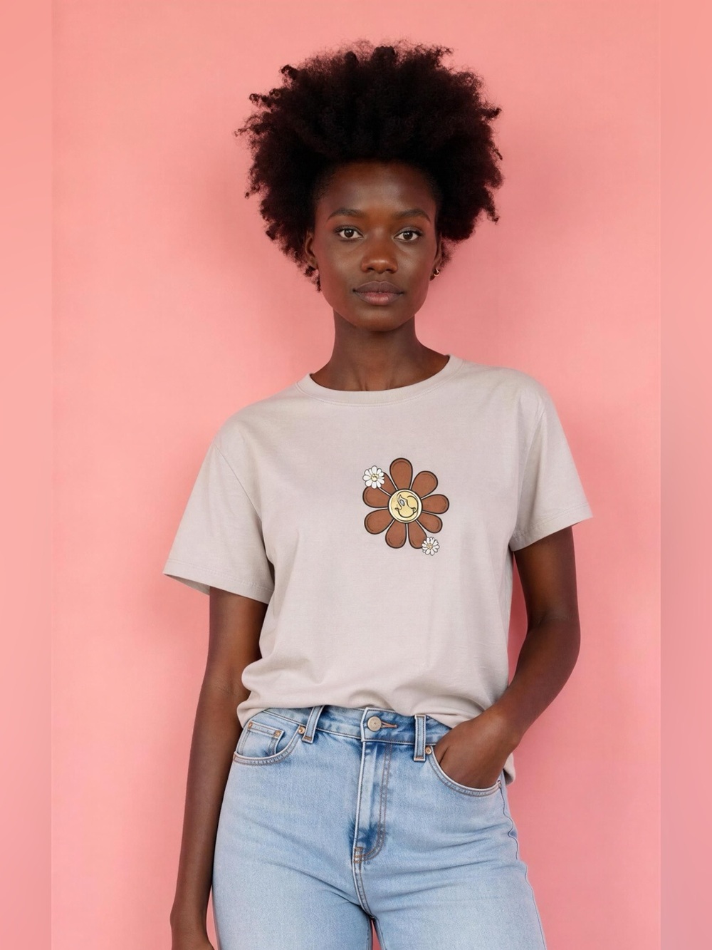0244 Short Sleeve Graphic Tee with Brown Daisy - Women